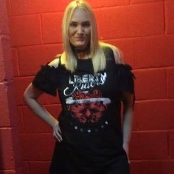 Jill after losing 7 stone with Shake That Weight